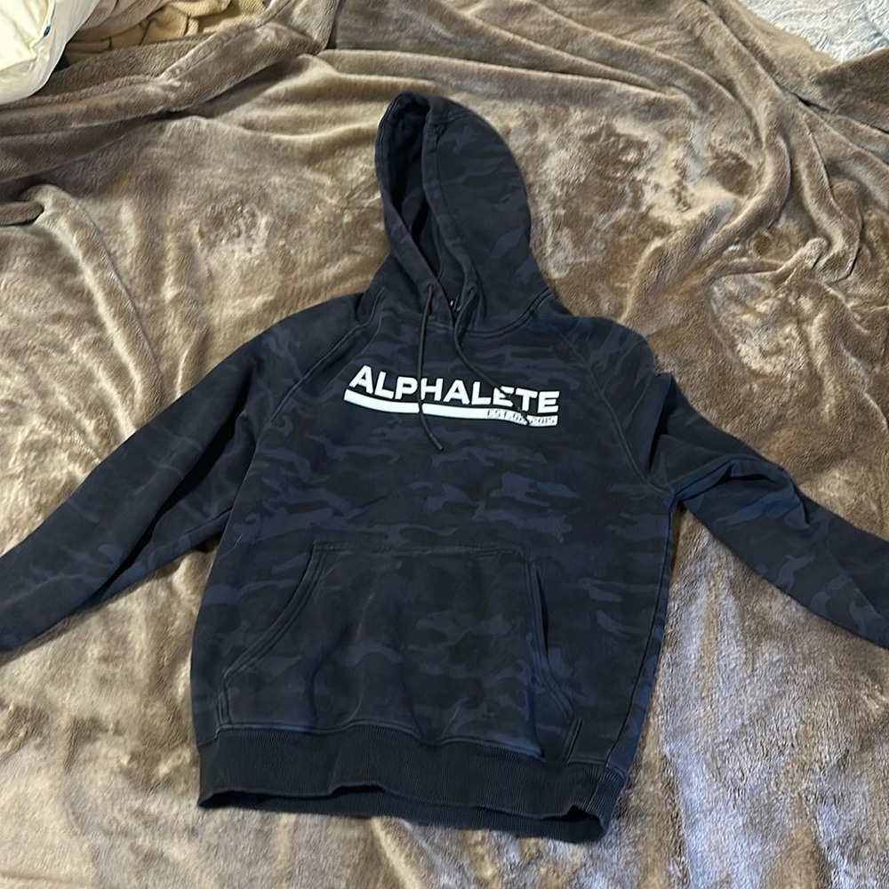 Alphalete hoodie sz S